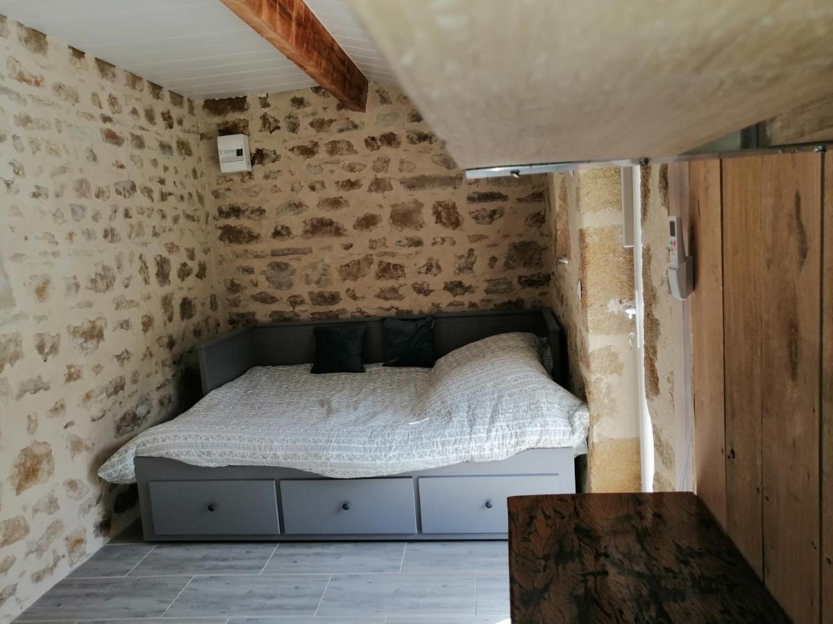 La Salamandre Apartamento Vic-le-Comte Exterior foto