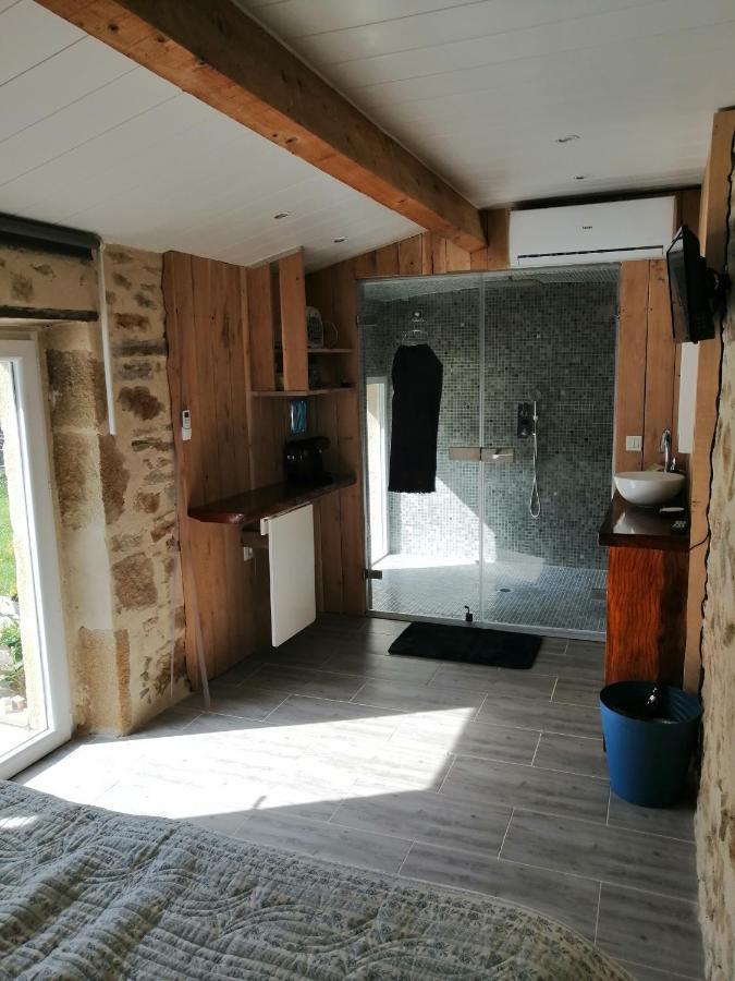 La Salamandre Apartamento Vic-le-Comte Exterior foto
